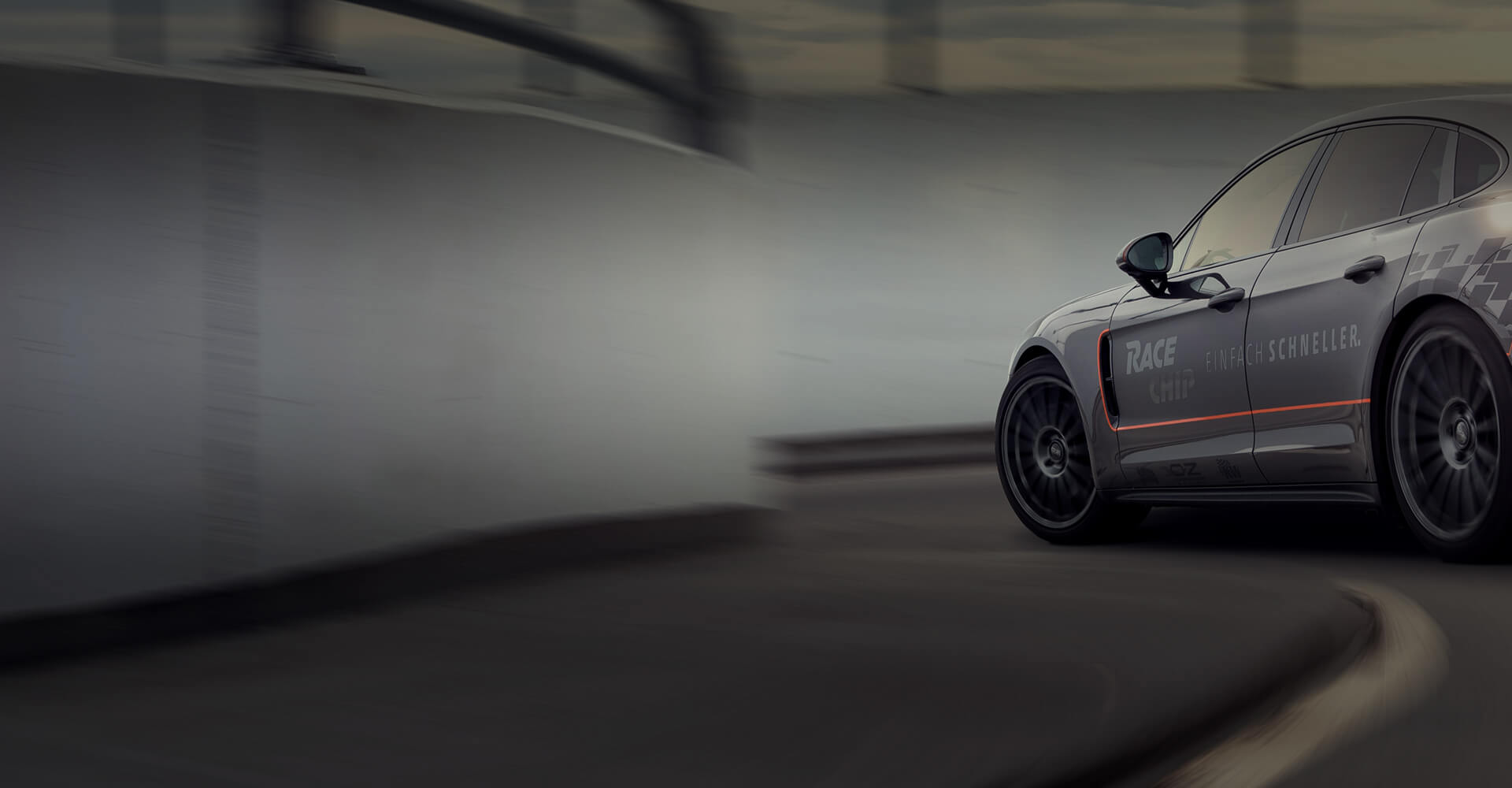 SALE／75%OFF】 レースチップ GTS ブラック RaceChip Black マクラーレン 570GT V8 3.8L  570PS 600Nm 106PS 194Nm TMワークス